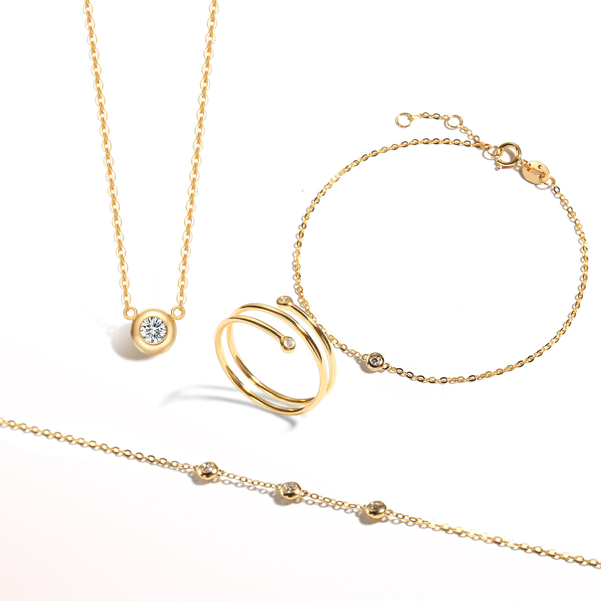 Classic Jewelry Styles That You Need For Your Everyday Looks