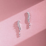 "Enchanted Wings" Pendientes trepadores de plata de ley con fantasía y brillo