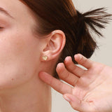 Pendientes de botón en forma de corazón de oro amarillo 14K FANCIME
