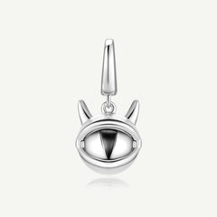 Amuleto de plata Muñeca demonio Lolita Noche Oscura Esmalte que brilla en la oscuridad