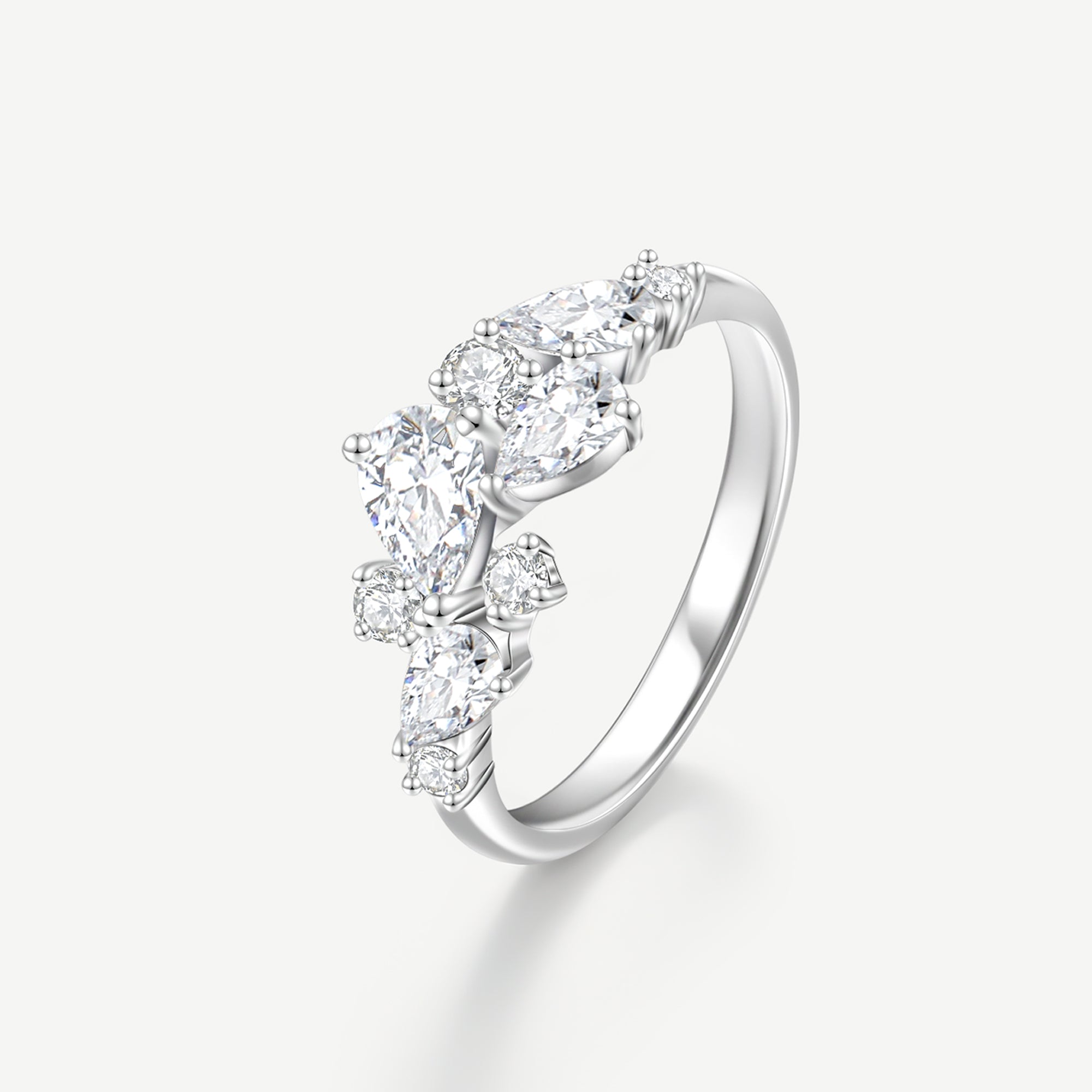 Anillo de plata "Susurro de glicinia"