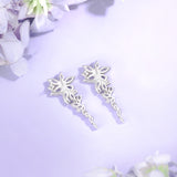 FANCIME "Wisteria Bouquet" Pendientes de plata de ley con racimo de pétalos y cierre de presión
