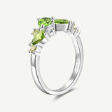 Anillo de Plata con Flor “Susurro de Glicina” con Peridoto