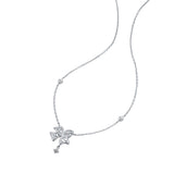 Collar de plata de ley con lazo floral mariposa “Blooming Bow” de FANCIME