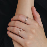 Anillo de plata con alfiler de rosa