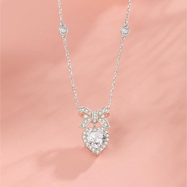 Collar con lazo de azúcar y corazón CZ "Heart Kiss" en plata de ley FANCIME