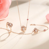 Pulsera "Mi Rosa" con flor de rubí en oro rosa de 14K