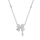 Collar de plata de ley con lazo floral mariposa “Blooming Bow” de FANCIME