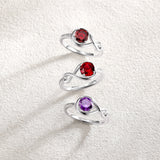 Anillo de Promesa "Abrazo Infinito" con Granate
