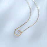 Collar celestial de luna de oro amarillo 14K "Lunar Dream" con diamante cultivado en laboratorio 0.076CTTW