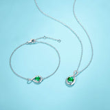 "Abrazo Infinito" Collar con colgante de símbolo de infinito en plata de ley con esmeralda, piedra de nacimiento de mayo - Plata