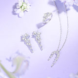 FANCIME "Wisteria Bouquet" Pendientes de plata de ley con racimo de pétalos y cierre de presión