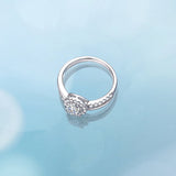 Anillo de plata de ley con moissanita talla redonda de FANCIME