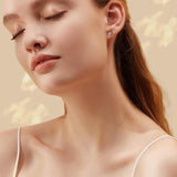 Pendientes de botón solitario con diamante cultivado en laboratorio 0.3CTTW, engaste de seis garras, oro blanco de 14K
