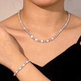 "Glamour Radiance" Collar de tenis de plata de ley con ópalo blanco tallado elegante, piedra de nacimiento de octubre