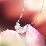 Collar de plata de ley con lazo mariposa “Pearl Kiss” de FANCIME