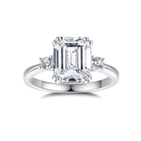 Anillo de plata de ley con moissanita talla esmeralda y tres piedras de FANCIME