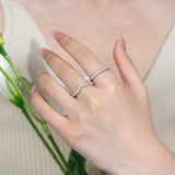 Anillo de plata de ley con moissanita Crown Radiance de FANCIME