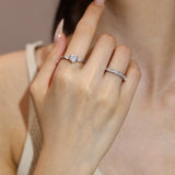 Anillo de plata de ley con moissanita talla corazón y halo de FANCIME