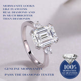 Anillo de plata de ley con moissanita talla esmeralda y tres piedras de FANCIME